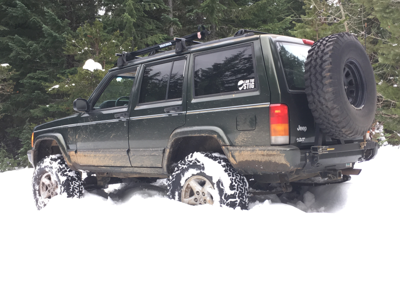 Illustration for article titled Today's adventure: snow!